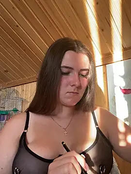 mewKate stripchat live cam model