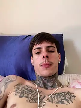 dylan_wolf stripchat live cam model
