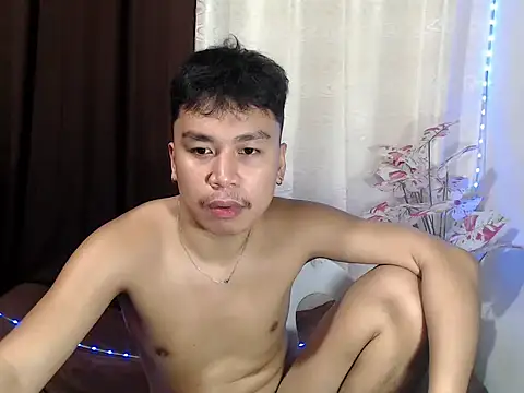 urasiankevs stripchat live cam model