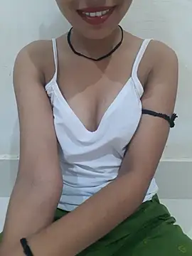 Cute_Naira6 stripchat live cam model