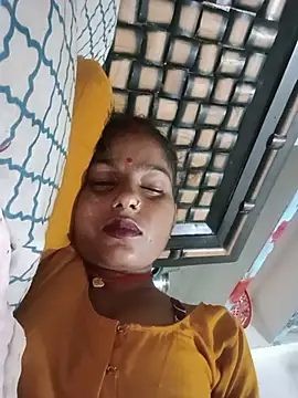 CHANDNi_700 stripchat live cam model