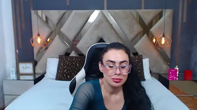 MartinaaFit stripchat live cam model