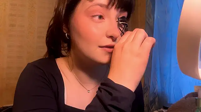 MedaFrerich stripchat live cam model