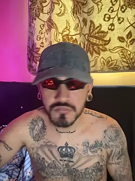 tattooedsmoker777 stripchat live cam model