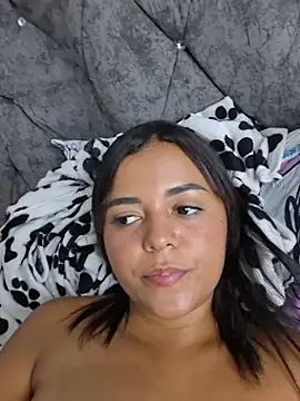 Yireth_Sexi stripchat live cam model