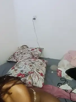Faithmbenge stripchat live cam model