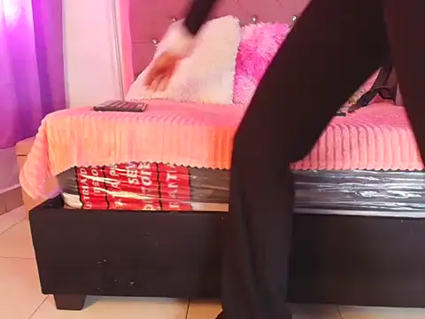 Slut_stinky stripchat live cam model