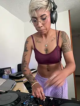 MiaMorgan_ stripchat live cam model