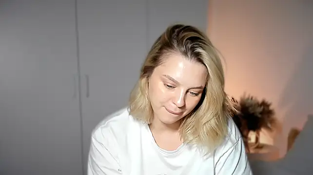LilyFlamee stripchat live cam model