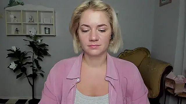 MariaStones stripchat live cam model