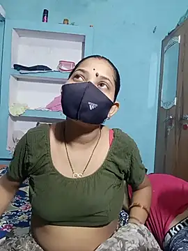 RoyalDesiCouple stripchat live cam model
