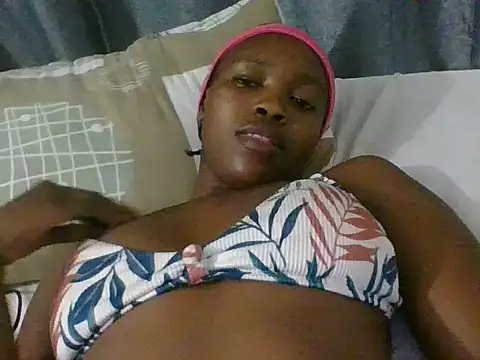 Terah22 stripchat live cam model