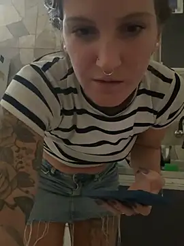 Bambimiel stripchat live cam model