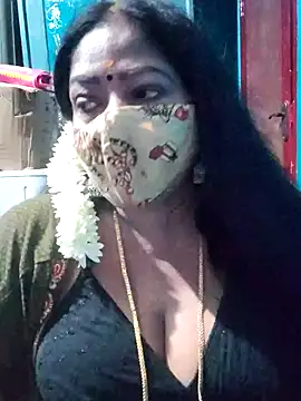 maniisha stripchat live cam model
