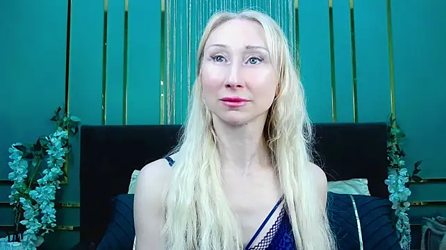 KissDreamm stripchat live cam model