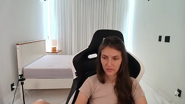 upssnowy stripchat live cam model