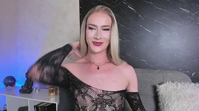 Alana_Stone stripchat live cam model