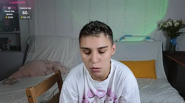 LuxuryLoverss stripchat live cam model