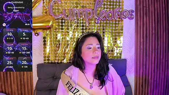 Chloethompson_ stripchat live cam model