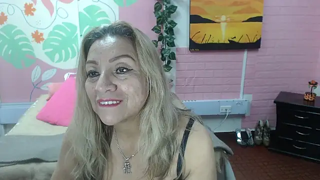 ZAMANTHA stripchat live cam model