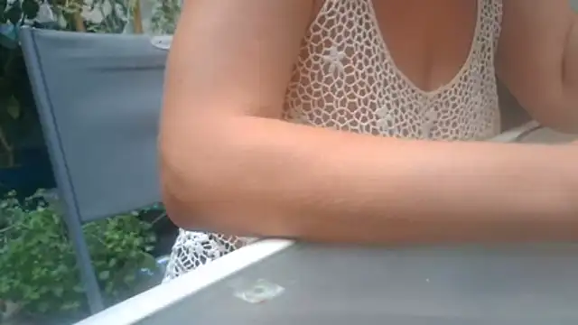 mad2moi stripchat live cam model