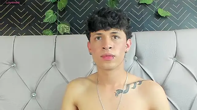 Axel__Evans stripchat live cam model