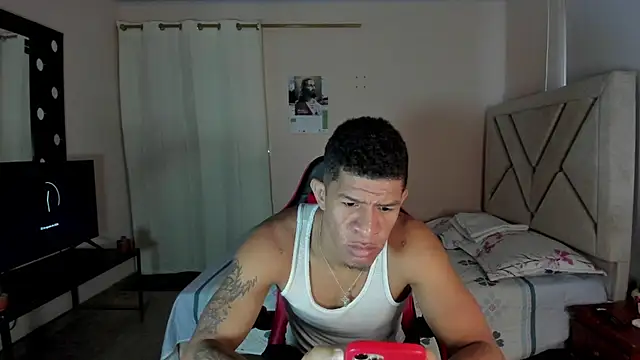 Toptony22 stripchat live cam model