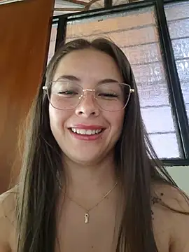 Emmasweet_Val stripchat live cam model