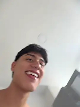 Lander_Cruz stripchat live cam model