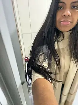 fahzinha stripchat live cam model