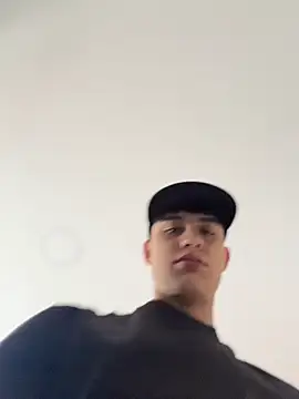 Lander_Cruz stripchat live cam model