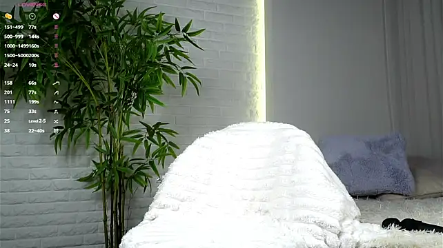 YettaCalabria stripchat live cam model