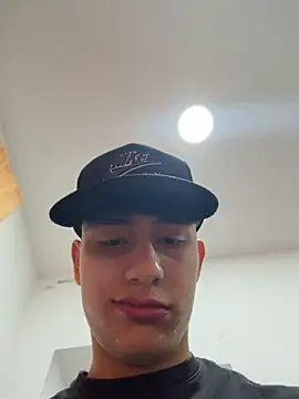 Lander_Cruz stripchat live cam model