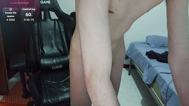 gabrielNovin17cm stripchat live cam model