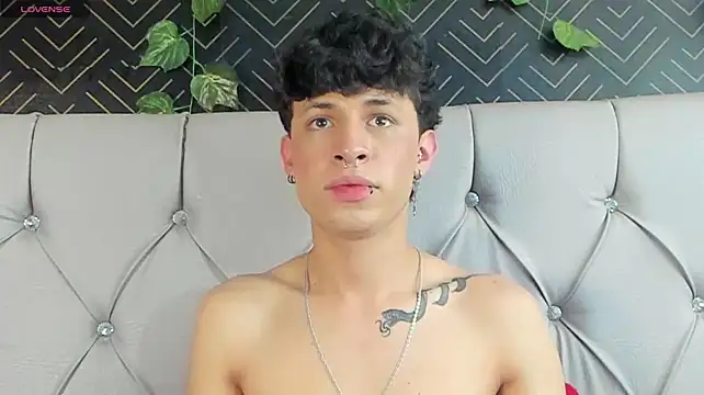 Axel__Evans stripchat live cam model