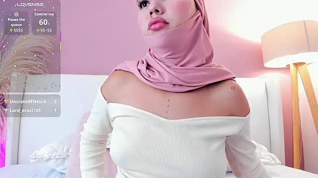 _Saandy stripchat live cam model