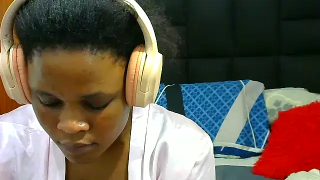 BlondieBitch stripchat live cam model