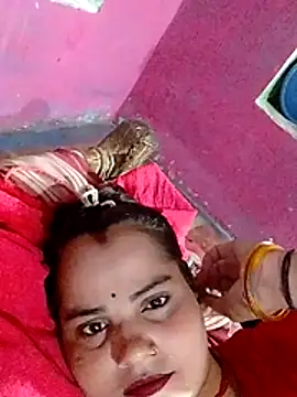 Hotpoojapal365 stripchat live cam model