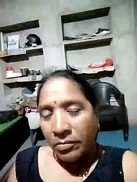 Loomaraj stripchat live cam model