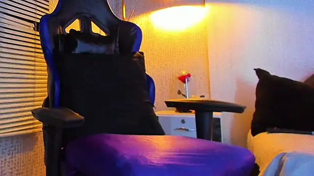 Daniel_huge22 stripchat live cam model