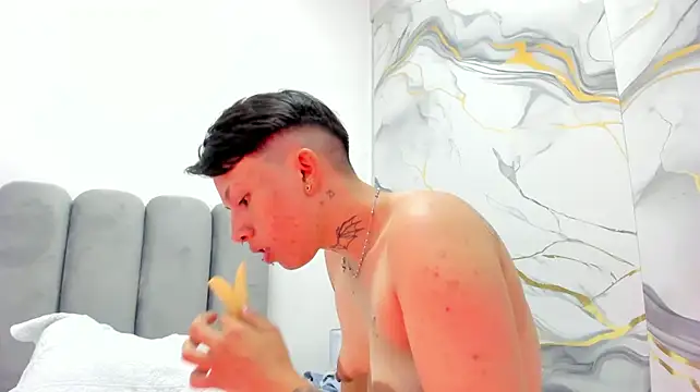 SamBlaze_ stripchat live cam model