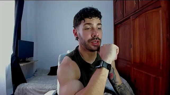 Guyinthemountain stripchat live cam model