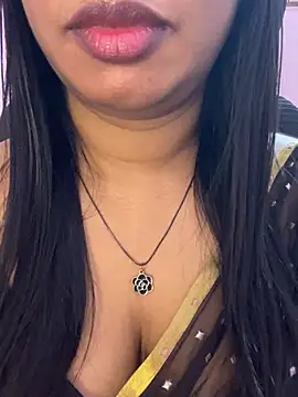 Tamil_Maaya stripchat live cam model