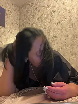 ksuha11 stripchat live cam model