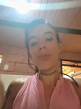 ravenluxx17 stripchat live cam model