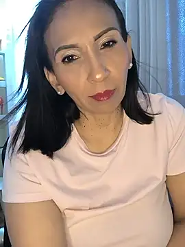 Mrsvictoriaaa stripchat live cam model
