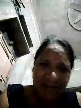 Loomaraj stripchat live cam model