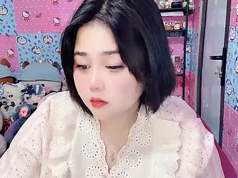 Nhanlu009 stripchat live cam model