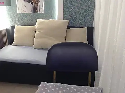 Miidnightt_Dessire stripchat live cam model