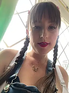 Belly_Rosse stripchat live cam model